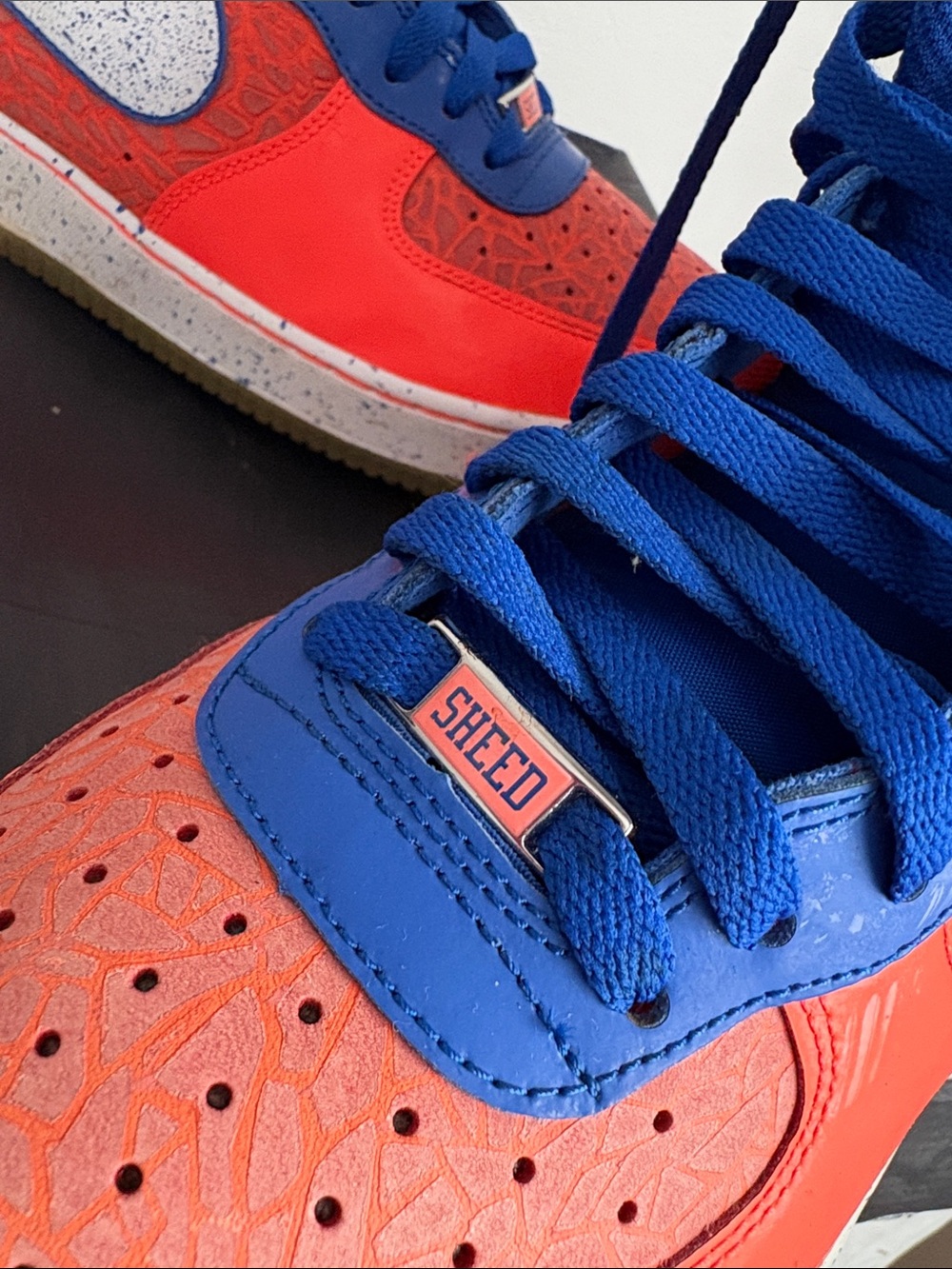 AIR FORCE 1 NY KNICKS COLOR ORANGE AND BLUE, SIZE 11.5 - Picture 11 of 12